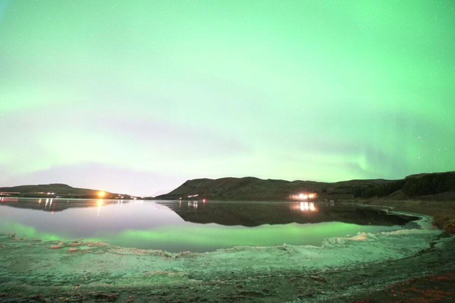 From Reykjavik: Northern Lights Hunt Super Jeep Tour - Waiting under the aurora