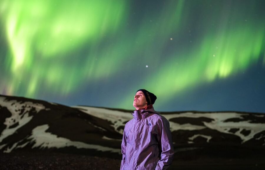 From Reykjavík: Northern Lights Super Jeep Tour - The guide makes or breaks the night