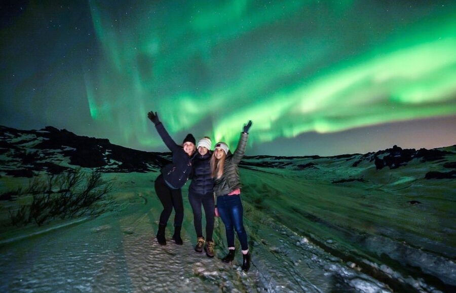From Reykjavík: Northern Lights Super Jeep Tour - What your four hours are likely to feel like