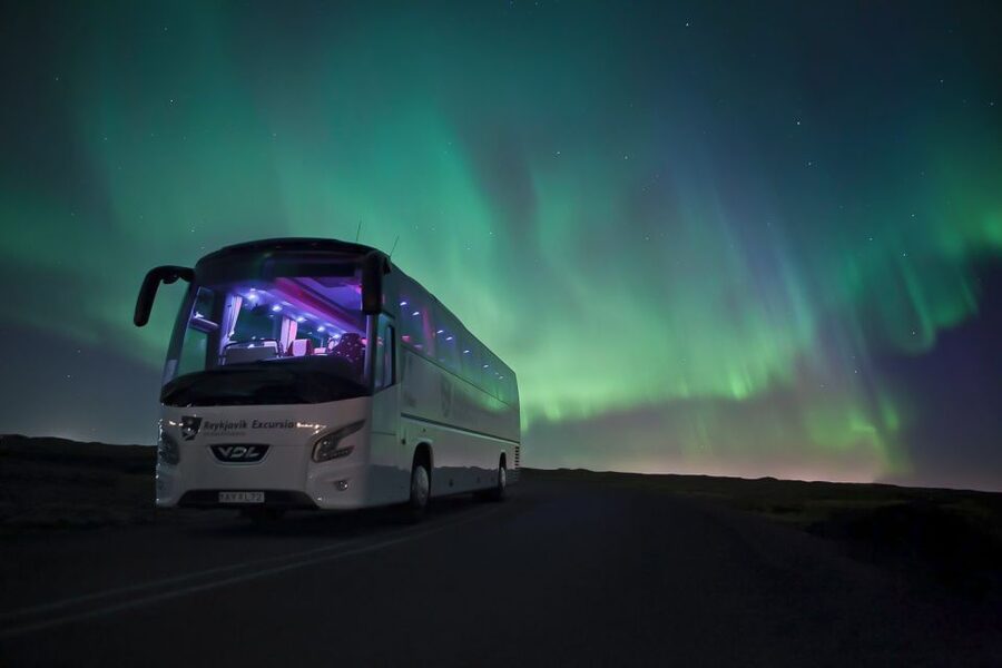 From Reykjavik: Northern Lights Tour - Photography help that can save the evening