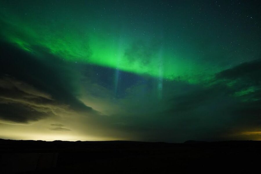 From Reykjavík: Northern Lights Tour with Hot Cocoa & Photos - What the one-hour viewing stop is really like