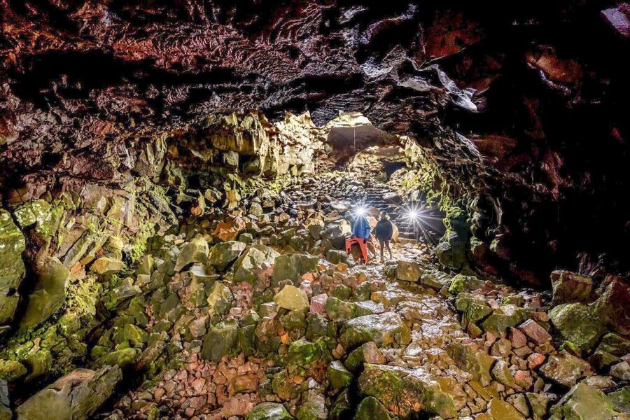 From Reykjavik: Raufarhólshellir Lava Tunnel by Bus - The one-hour walk inside the tunnel