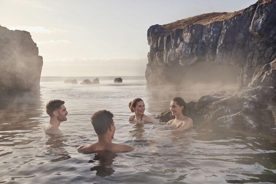 From Reykjavik: Reykjanes Geopark Tour and Sky Lagoon Visit - What to pack for the 11-hour outing