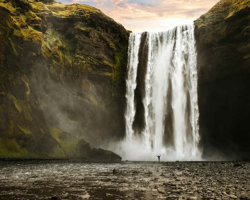 From Reykjavík: South Coast Highlights Day Tour - Skógafoss: power and easy access