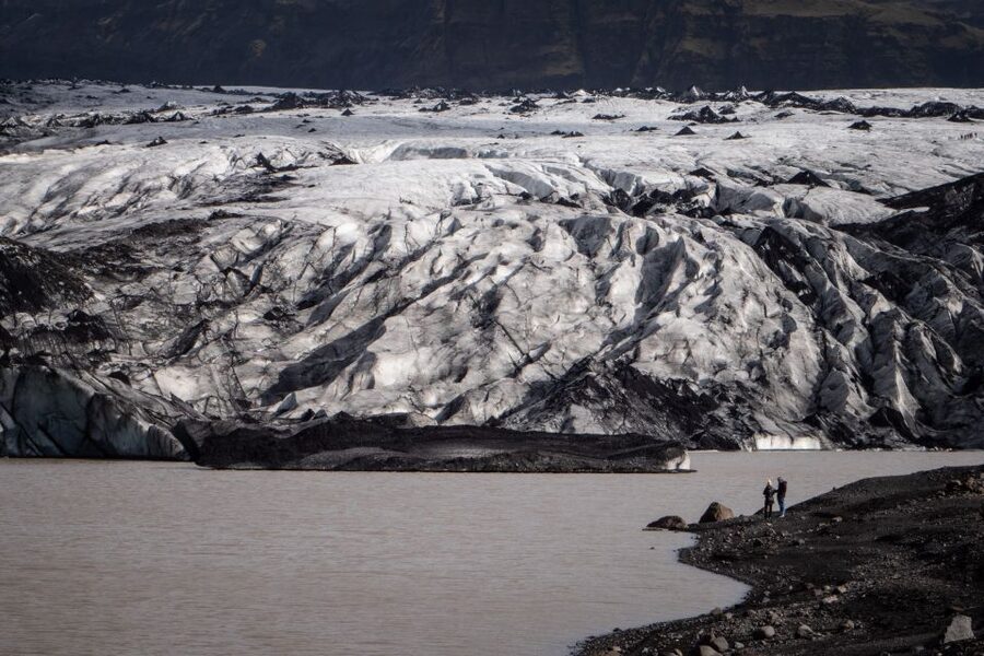 From Reykjavík: South Coast Highlights Day Tour - Vík: a useful break with a village view