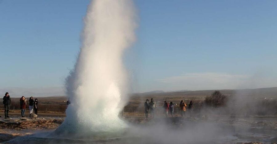 From Reykjavík: Summer 3-Day South Coast/Golden Circle Tour - Day one: geothermal ground and Golden Circle icons