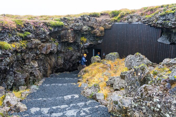 From Reykjavík: The Lava Tunnel tour with Round-trip Transfer - The geology lesson is worth your attention