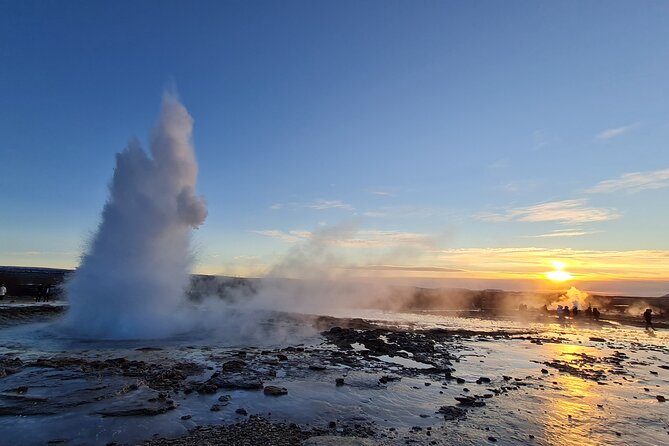 Geological Golden-Circle Tour / Small group adventure - Thingvellir, where geology and Icelandic history meet