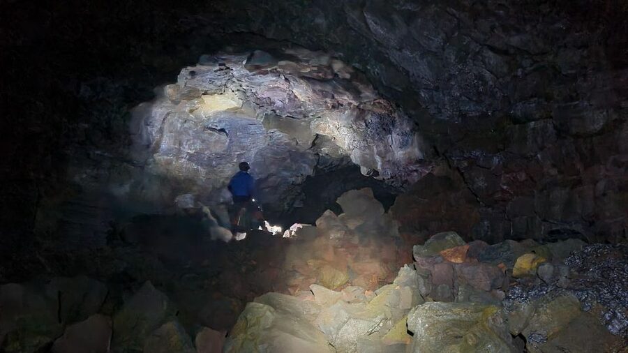 Geological Lava Tunnel Adventure - Arnarker Cave - What the geologist adds