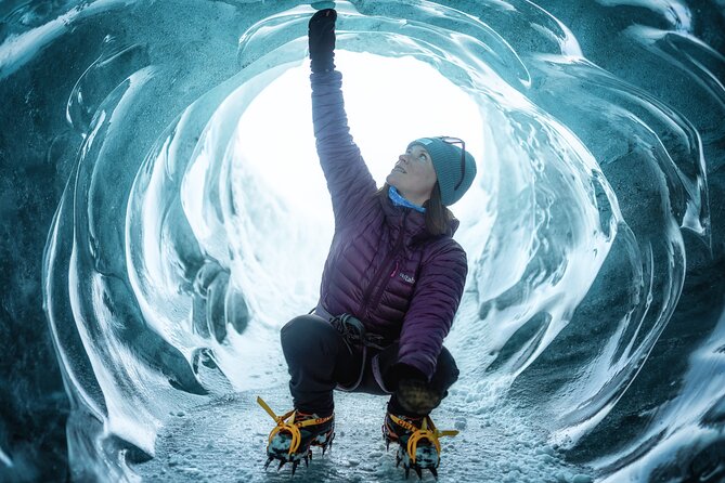 Glacier and Ice Cave Private Photoshoot - 15 Shot Photo Package - What the private format is worth
