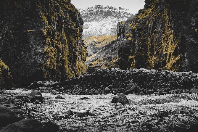 Glacier Express Jeep & Hiking Tour - Local Icelandic Guide - Pickup, timing, and the eight-hour commitment