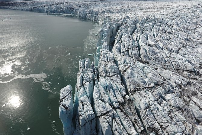 Glacier Hike: Summer Treasure - Glacier Discovery - Why the group limit matters