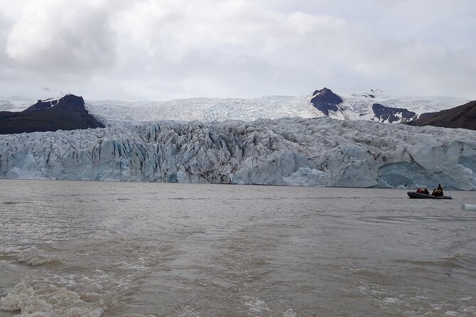 Glacier Lagoon Private Tour with Private Zodiac boat ride on the Iceberg Lagoon - Why the private Fjallsárlón boat ride is the main event