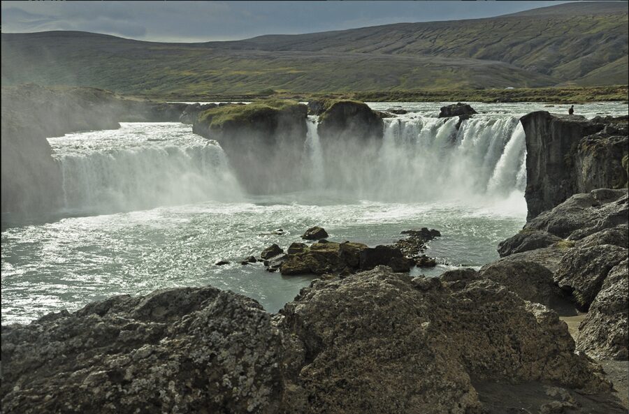 Godafoss Express Classy Round Trip Multiple Drop Off Choice - Who will get the most from this outing