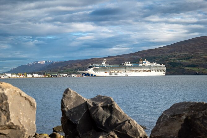 Goðafoss Waterfall & Forest Lagoon from Akureyri Port - Forest Lagoon Is a Calm Finish Above Eyjafjörður