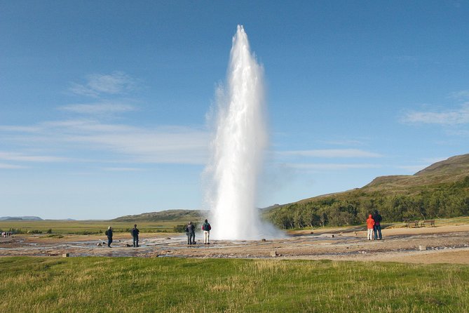 Golden Circle 7 Hours Bus Tour from Reykjavik - Strokkur and the hot springs of Haukadalur