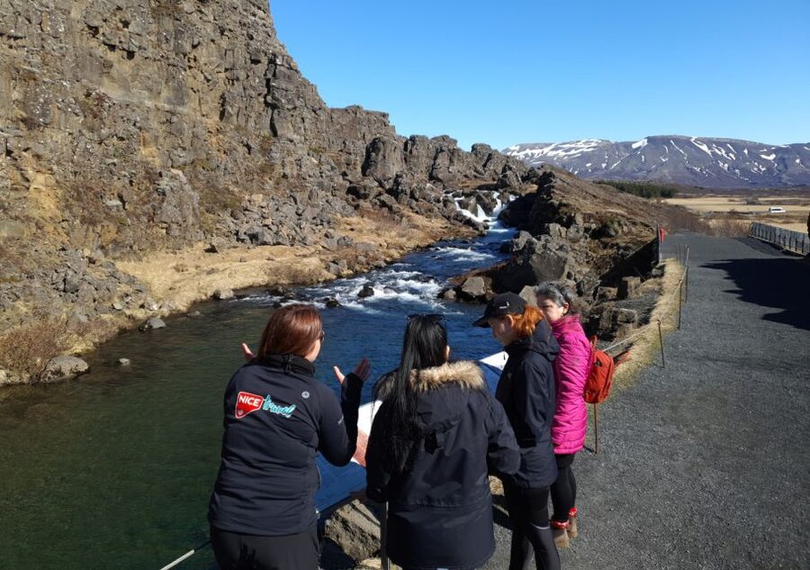 Golden Circle and Kerið Crater Small Group Tour - Kerið Crater and its striking blue-green water