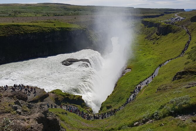 Golden Circle and Kerid Volcanic Crater Small-Group Day Tour - The ride back through Hveragerði