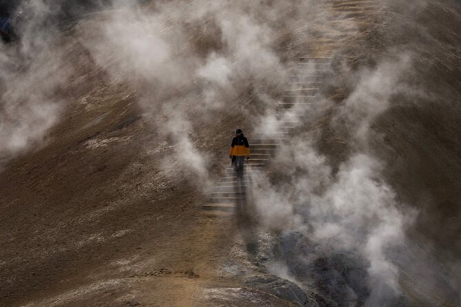 Golden Circle and Kerlingarfjöll Private Tour - Geysir: a short stop with reliable action