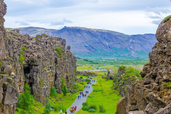 Golden Circle Full-Day Tour from Reykjavik with Admission to Sky Lagoon - What the guides add to the bus ride