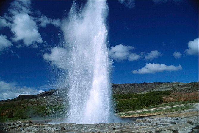 Golden Circle German-speaking small group tour from Reykjavík - Kerið crater and the colors of volcanic Iceland