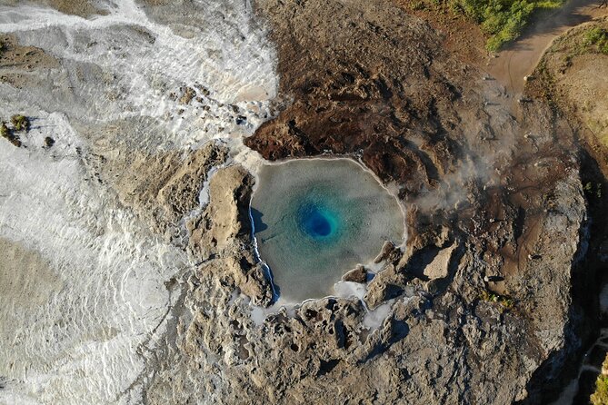 Golden Circle, Glacier & Northern Lights/Midnight sun / guided private tour - What the $2,170.50 price really buys