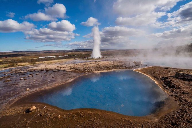 Golden Circle Premium Tour with Fridheimar Farm - Thingvellir National Park: where geology and history meet