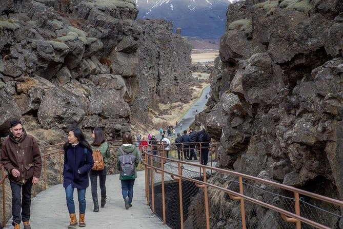 Golden Circle, Secret Lagoon & Kerið Small Group Tour - Geysir and Strokkur: watch for the blue bubble