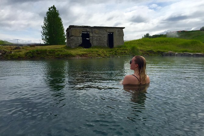 Golden Circle & Secret Lagoon Small-Group Day Tour from Reykjavik - How to prepare for the weather and the pool