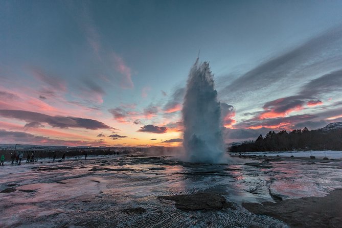 Golden Circle Small-Group Afternoon Tour from Reykjavik - What the minibus ride is really like