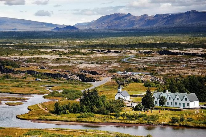 Golden Circle & South Coast. Private Day Tour - The guide style and how to make it work for you