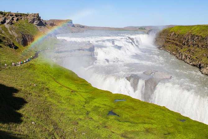 Golden Circle - Kerid Crater: a compact volcanic opening