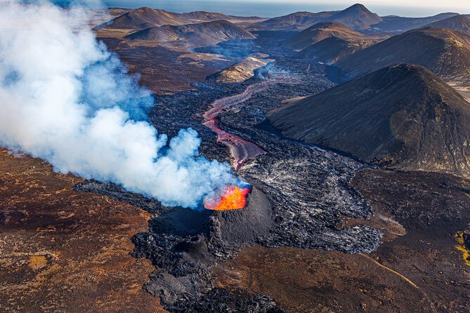 Helicopter Tour Over Iceland’s Reykjanes Volcano Eruption Site - Practical booking advice for a better flight