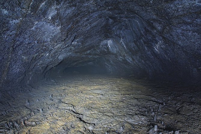Hot and cold G spots challenge - Reykjanes caves, where the day gets hands-on