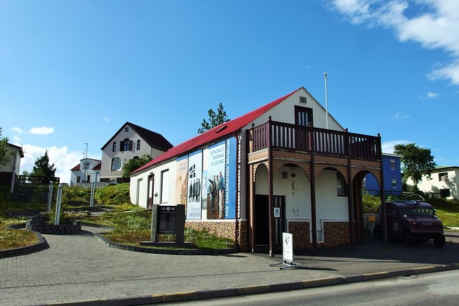 Húsavík walking tour - A house connected with the year 870