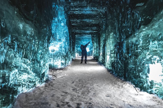 Ice Cave and Snowmobile Tour from Gullfoss - From Gullfoss to the highlands in a Super Truck