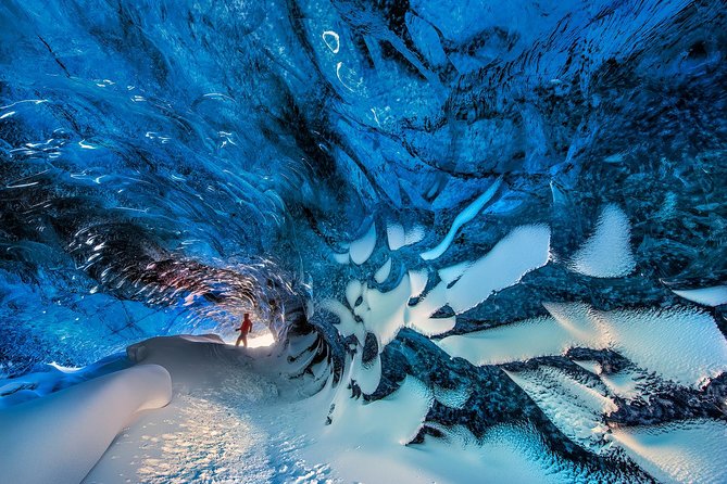 Ice Cave Tour in the National Park of Vatnajökull - Blue ice, black ice, and changing expectations