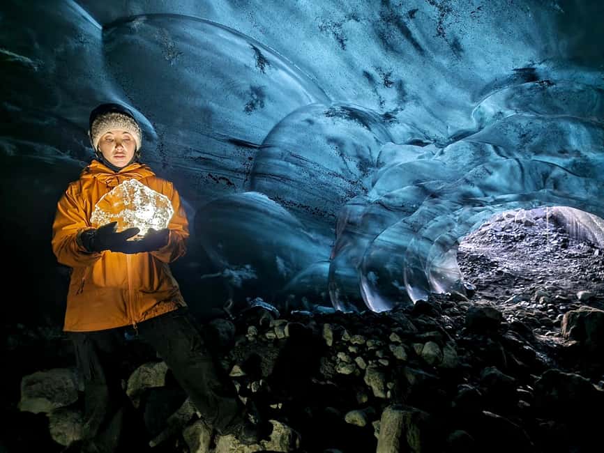 Ice Cave Tour: Venture into the Largest Glacier in Europe - The super-jeep ride toward the glacier