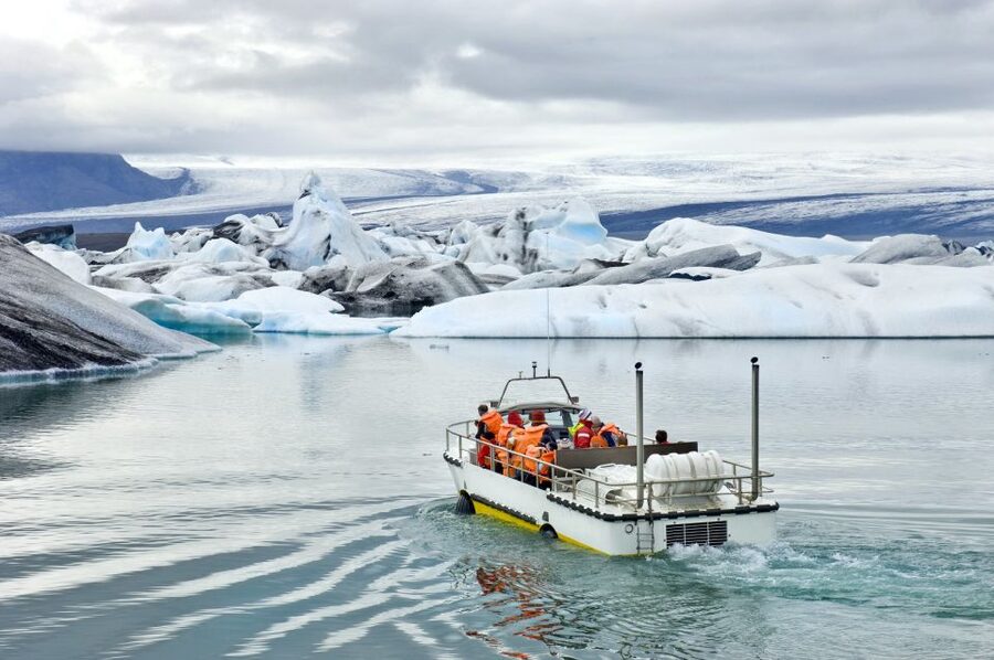 Iceland: 3-Day Golden Circle, South Coast, & Glacier Tour - Kerið Crater and an evening in Hveragerði