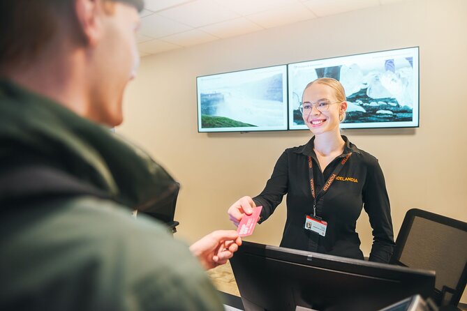 Iceland Airport Transfer from Reykjavík Hotels to KEF Airport - The Flybus coach to Keflavík Airport