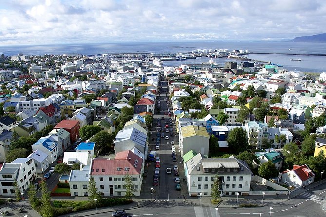 Iceland: Airport Transfers between Keflavík and Reykjavik Center - The ride itself: useful comfort, limited space