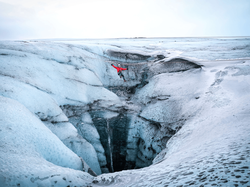 Iceland: Glacier Zip Line Tour with Hike or Ice Cave Visit - The 6 to 8 kilometer approach
