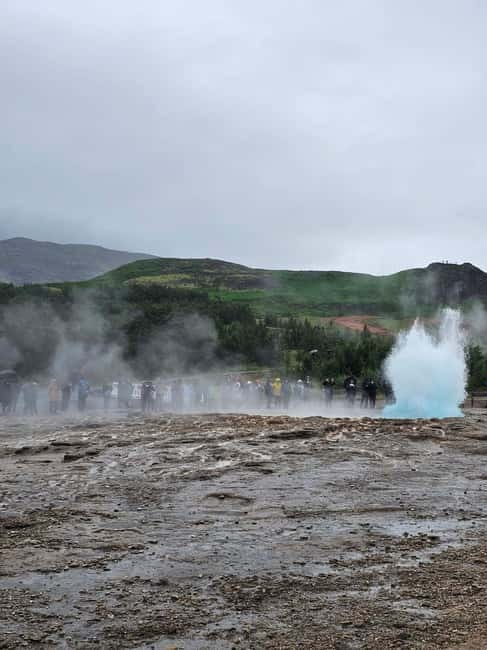 Iceland Reykjavik: Golden Circle Private Tour - What the guide and vehicle add