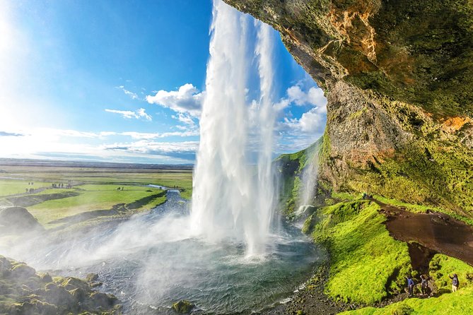 Iceland's South Coast Full Day Tour from Reykjavik - Minibus comfort, seating, and pickup advice