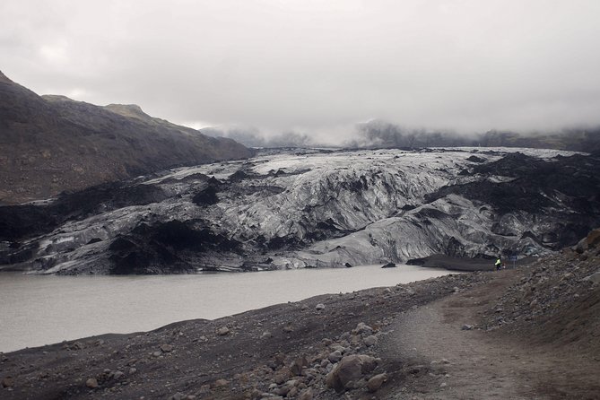 Iceland's south coast G spots - Seljalandsfoss: walk behind the 60-meter fall