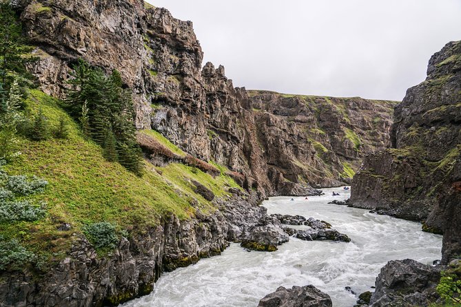 Iceland’s Top Grade 4 Rafting – Drysuit, Canyon & Adrenaline - The calm water reveals the canyon