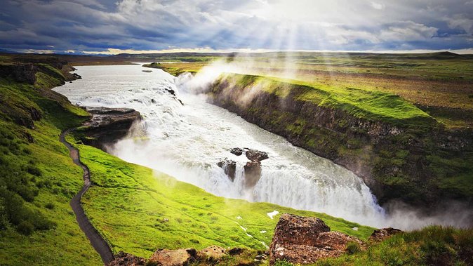 Iceland Stopover: The Golden Circle Day Tour - Pickup, comfort, and group size