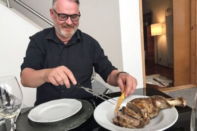 Icelandic Cooking Class in Downtown Reykjavik with Musical Hosts