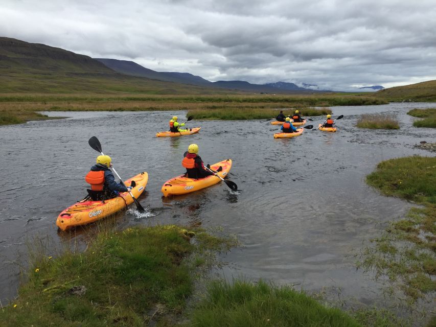 Icelandic Kayak Trip - Paddling the calm Svartá River