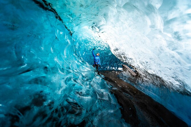 Jökulsárlón: Blue Ice Cave and a Long Glacier Hike - Who should book this glacier outing